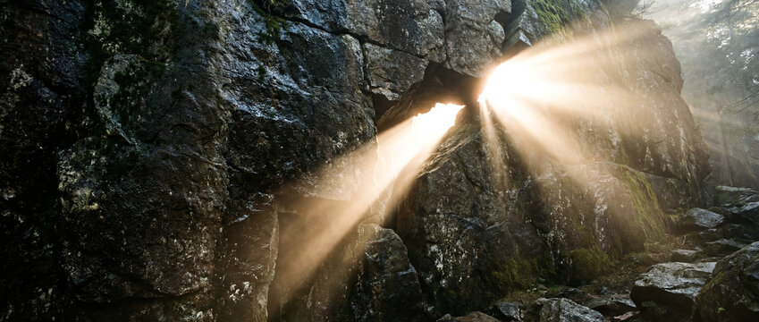 Light Finds a Way: A Symbol of Breakthrough and Hope, Breaking Through Limits &mdash; The Moment Everything Changes cover, banner