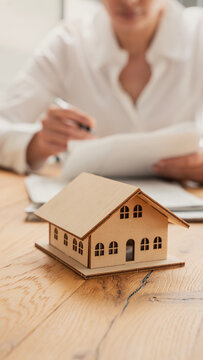 Real estate buying and selling concept