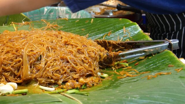 Thai Korat stir-fried noodles