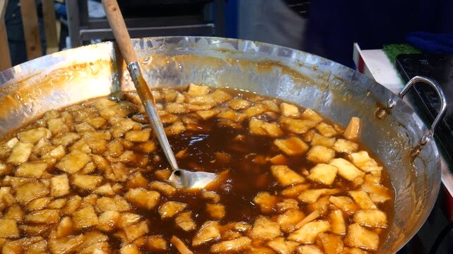 Braised Fish Maw in Red Gravy, Thai food