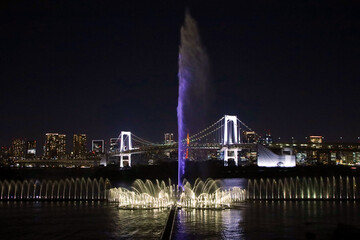 東京都　お台場海浜公園の噴水ショー　アクアシンフォニー © Tozawa