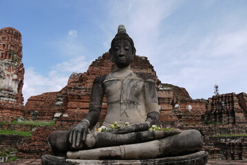 Obraz premium Stone Buddha Close Up In Ruins