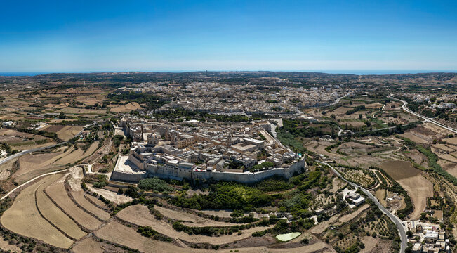 Mdina fortified city walls - Mdina, Malta