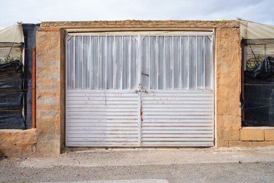 gate field greenhouse old door agriculture entrance plastic sea invernaderos facade front frame industry - Poniente Almeriense - Dal&iacute;as, Almer&iacute;a, Spain - 2025