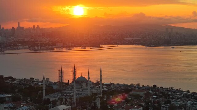Sunrise at the Sultan Ahmed Mosque (Blue Mosque) and the Sea of Marmara, Istanbul, Turkey