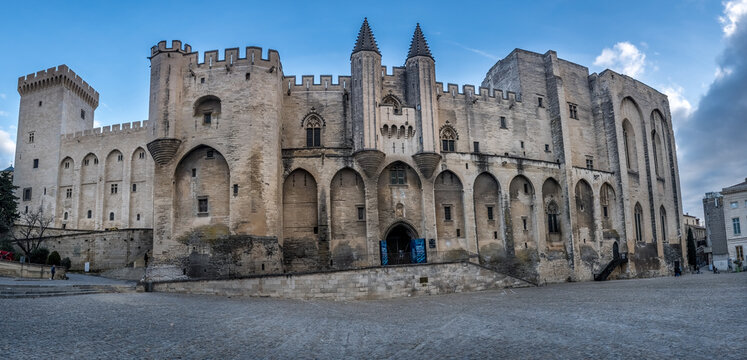 Avignon, France: Discover the Palais des Papes panoramic view