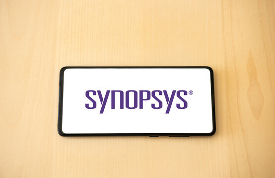 Synopsys logo on a smartphone screen. Link&ouml;ping, &Ouml;sterg&ouml;tland, Sweden 04-05-2026.