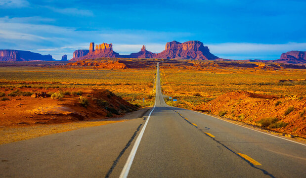 Scenic Sunrise View of Forrest Gump Point Highway in Monument Valley Arizona