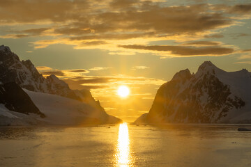 Antarctic Sunset Lemaire Channel © estebanduquem