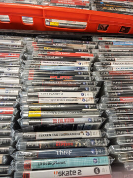 Collection of Classic PlayStation 3 Game Covers Displayed Strategically