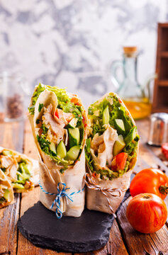 Tortilla wraps with chicken fillet and vegetables.