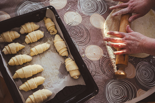 Preparation of homemade rolls