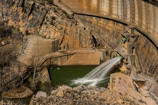 Water Discharge from a Concrete Dam with Hydraulic Structure and Green Pool