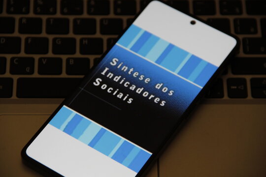 SIS - S&iacute;ntese dos Indicadores Sociais.