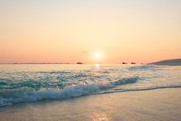 Obraz premium sunset on the Maldives' beach