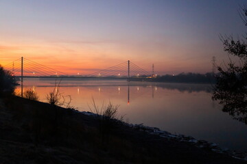 Płocki most- Wschód słońca. © Robert