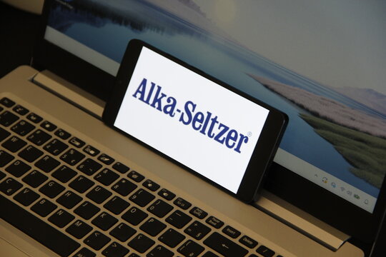 Alka-Seltzer - Medicamento anti&aacute;cido e analg&eacute;sico efervescente, composto por bicarbonato de s&oacute;dio, &aacute;cido c&iacute;trico e aspirina (&aacute;cido acetilsalic&iacute;lico). Utilizado para al&iacute;vio r&aacute;pido de azia, indigest&atilde;o.