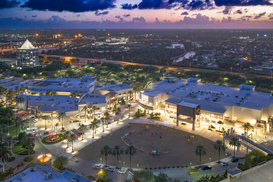 nighttime aerial view of Palm Beach Gardens downtown shopping area