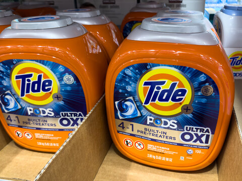 Tide Pods Ultra Oxi liquid laundry detergent containers