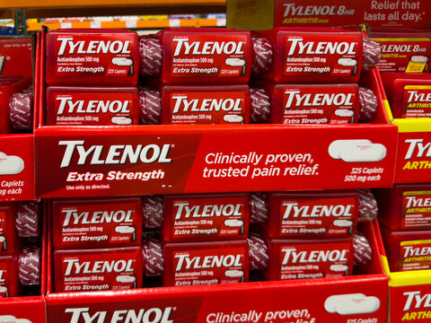 Tylenol Extra Strength Acetaminophen 500mg caplets on shelf