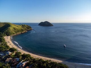 Fototapeta premium Wonderful paradisiacal Toque-Toque Grande beach in São Sebastião
