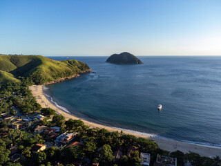 Fototapeta premium Wonderful paradisiacal Toque-Toque Grande beach in São Sebastião