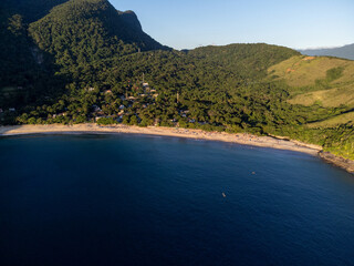 Fototapeta premium Wonderful paradisiacal Toque-Toque Grande beach in São Sebastião