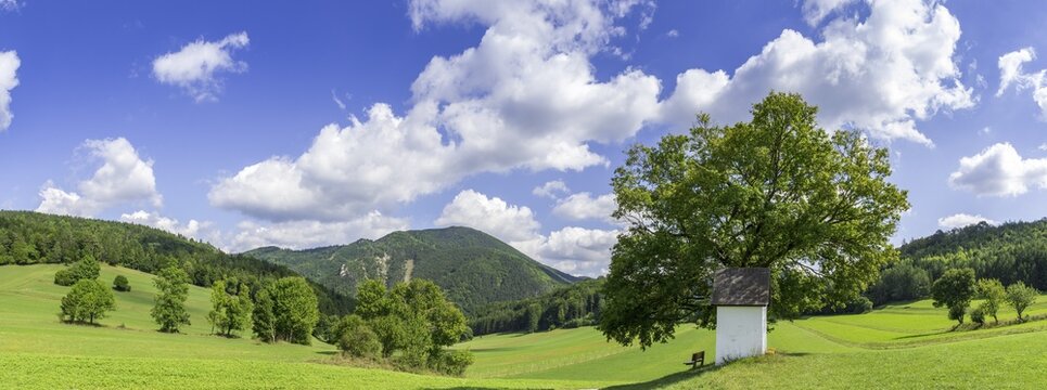 Chapel above, Waidmannsfeld, Lower Austria, Austria