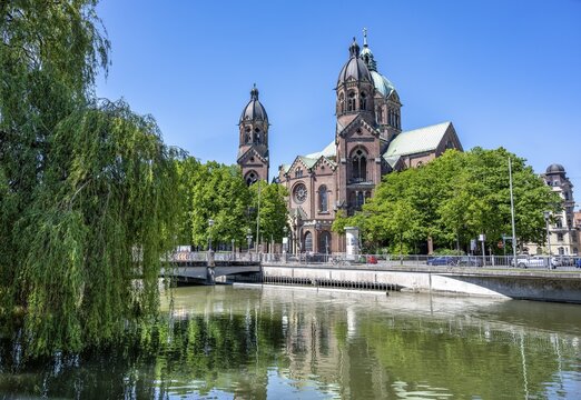 Church of St. Luke on the Isar Canal, Munich, Upper Bavaria, Bavaria, Germany