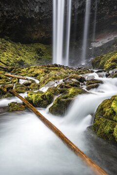 Waterfall, long-term photo, River Cold Spring Creek, Tamanawas Falls, Oregon, USA