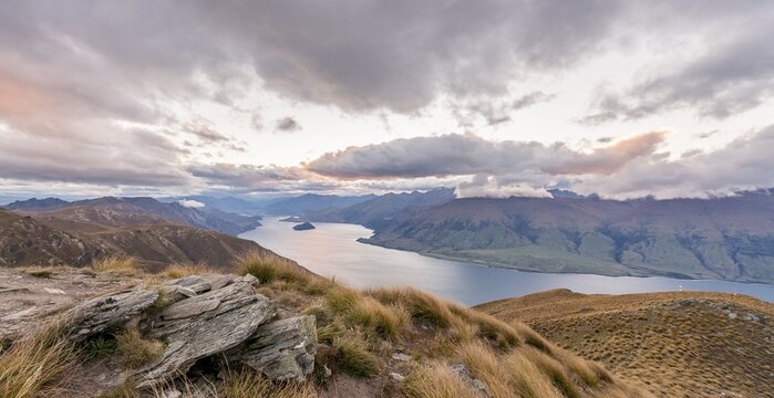 Atmospheric sunset, lake surrounded by mountains, Lake Wanaka, view from Isthmus Peak, Otago, South Island, New Zealand