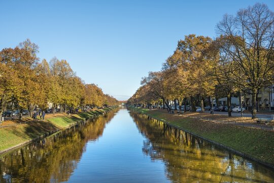 Nymphenburg Canal, lock channel, autumn, Munich, Upper Bavaria, Bavaria, Germany