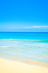 Fototapeta premium Boa Vista, Cabo Verde África: - 22 de marzo de 2026: Praia Lacacao in Boa Vista, Capo Verde is a stunning beach with crystal clear waters and white sand. This was on a hot sunny afternoon. This is a p