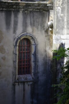 Side Window and Gargoyle, Igreja de Nossa Senhora do Populo, Church of Our Lady of the Populace, Caldas da Rainha, Estremadura, Portugal