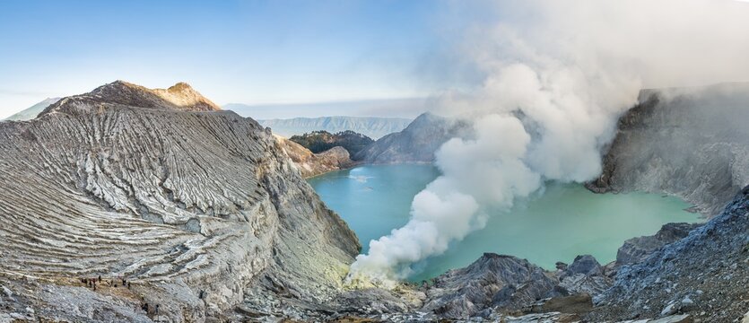 Volcano Kawah Ijen, volcanic craters with crater lake and steaming vents, morning light, Banyuwangi, Sempol, Eastern Java, Indonesia