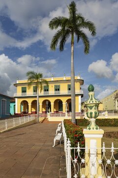 Plaza Mayor with the Museo Rom&aacute;ntico, Trinidad, Cuba
