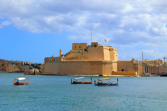 BIRGU VALLETTA MALTA: Fort St Angelo, Birgu (Maltese: Forti Sant'Anglu or Fortizza Sant'Anglu) is a bastioned fort in Birgu, Malta, located at the centre of the Grand Harbour.