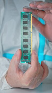 RAM Unit of the computer or DRAM, Dynamic Random Access Memory chips display. Concept of AI boom and massive shortage of RAM, driving prices high as tech giants hoard components for data centers.