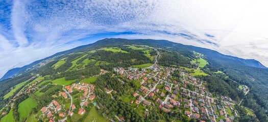 Naklejka premium Ausblick in den Lamer Winkel im Bayerischen Wald rund um die Ortschaft Lohberghütte