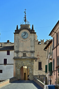Capranica sulla Via Francigena , il castello degli Anguillara, Tuscia, Lazio, Italia