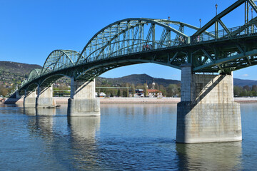 Obraz premium Maria Valeria Bridge over the Danube River in Esztergom, Hungary.
