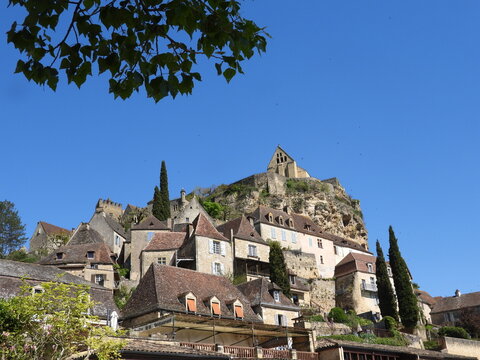 Beynac-et-Cazenac .