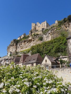 Beynac-et-Cazenac .
