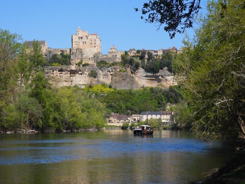 Beynac-et-Cazenac .