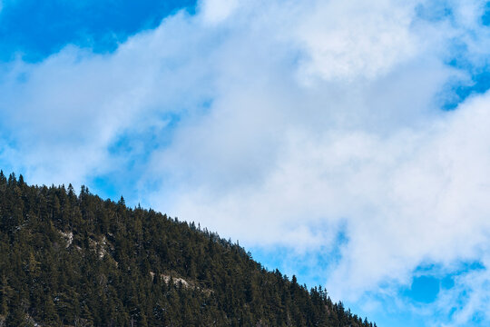 Photography from the area of Harpefoss in the Gudbrandsdalen Valley, Oppland, Norway, April 2026.