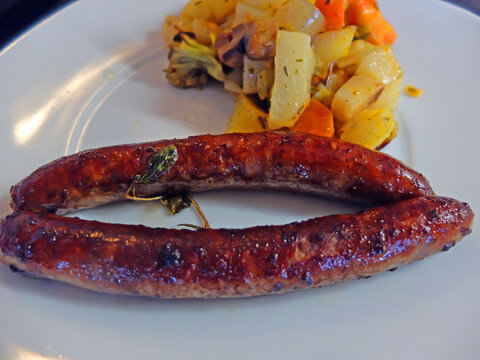 Lammbratw&uuml;rste mit Ofengem&uuml;se