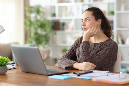 Distracted self employed is wasting time working at home