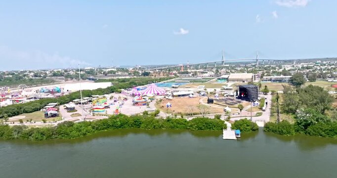The
Laguna del Carpintero, located in the heart of Tampico, Tamaulipas, is famous for being a unique urban ecosystem where nature and the city coexist, standing out mainly for its large population of 