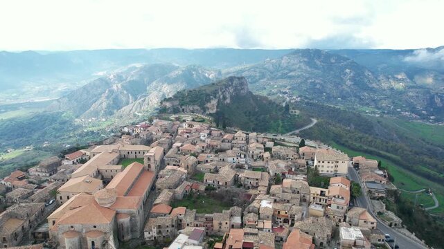 Aerial view of the town of Gerace, southern Italy, Calabria, April 7, 2026. Medieval village on a cliff.