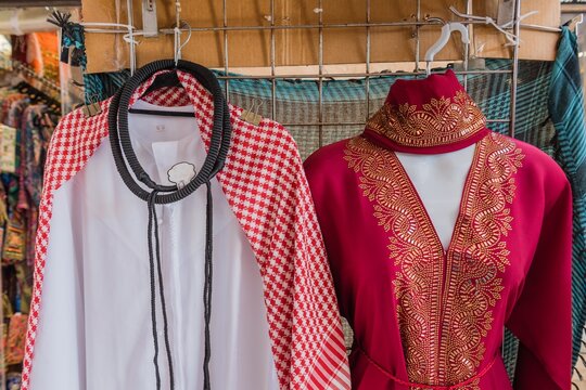 klasyczne ubrania arabskie